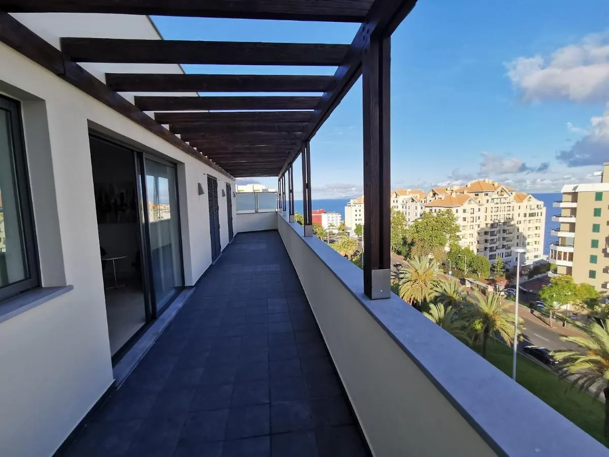 Sun Island Apartments 푼샬