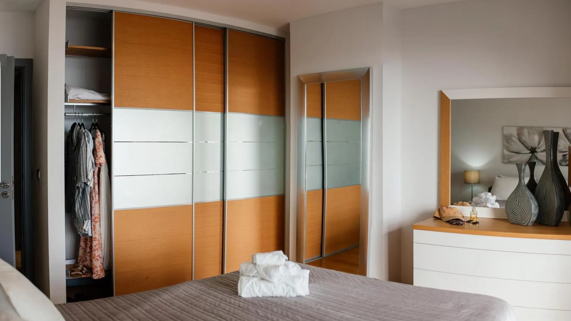 Sun Island Apartments 푼샬